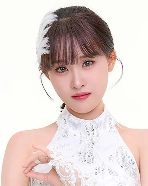 김다현